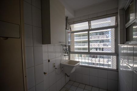 Apartamento à venda com 99m², 3 quartos e 2 vagas Apartamento à venda com 99m², 3 quartos e 2 vagasÁrea de Serviço