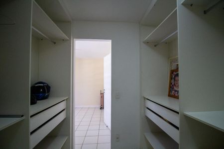 Apartamento à venda com 99m², 3 quartos e 2 vagas Apartamento à venda com 99m², 3 quartos e 2 vagasCloset da Suíte