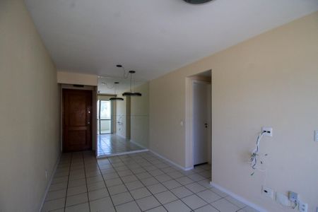 Apartamento à venda com 99m², 3 quartos e 2 vagas Apartamento à venda com 99m², 3 quartos e 2 vagasSala