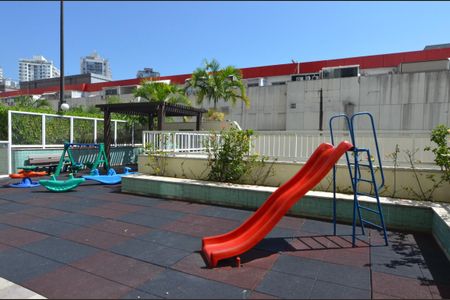 Apartamento à venda com 99m², 3 quartos e 2 vagas Apartamento à venda com 99m², 3 quartos e 2 vagasÁrea Comum - Playground