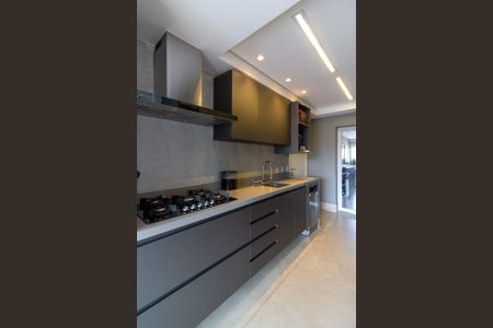 Apartamento à venda com 213m², 4 quartos e 4 vagas Apartamento à venda com 213m², 4 quartos e 4 vagasCozinha