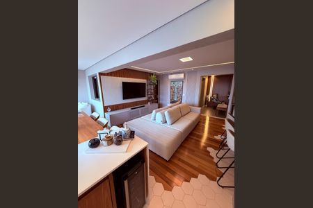 Apartamento à venda com 110m², 3 quartos e 2 vagas Apartamento à venda com 110m², 3 quartos e 2 vagasSala de Jantar