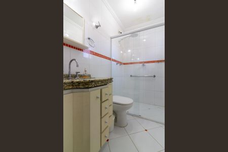 Casa à venda com 122m², 3 quartos e 2 vagas Casa à venda com 122m², 3 quartos e 2 vagasBanheiro da Suíte