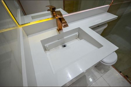 Casa de condomínio à venda com 89m², 2 quartos e 2 vagas Casa de condomínio à venda com 89m², 2 quartos e 2 vagasBanheiro