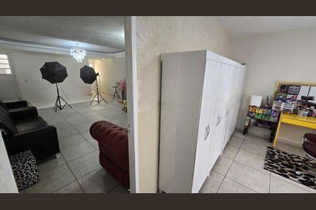 Casa à venda com 242m², 3 quartos e 6 vagas