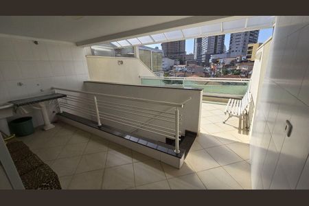 Casa à venda com 242m², 3 quartos e 6 vagas