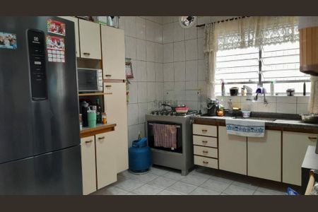 Casa à venda com 180m², 3 quartos e 4 vagas