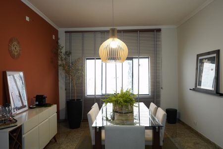 Casa à venda com 353m², 5 quartos e 4 vagasSala de Jantar