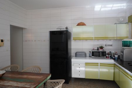 Casa à venda com 353m², 5 quartos e 4 vagasCozinha