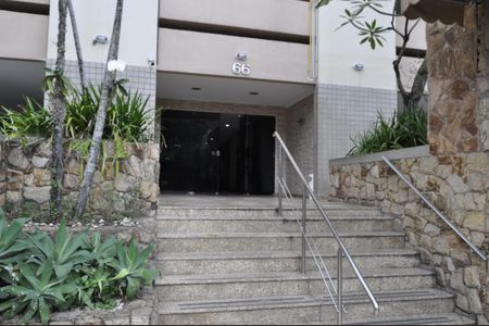 Apartamento à venda com 60m², 2 quartos e 1 vagaFachada