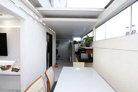 Apartamento à venda com 60m², 1 quarto e 1 vagaCopa