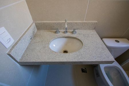 Apartamento à venda com 92m², 2 quartos e 2 vagas Apartamento à venda com 92m², 2 quartos e 2 vagasBanheiro do quarto 2