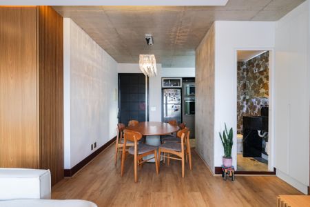 Apartamento à venda com 70m², 1 quarto e 2 vagas Apartamento à venda com 70m², 1 quarto e 2 vagasSala