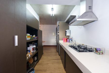 Apartamento à venda com 70m², 1 quarto e 2 vagas Apartamento à venda com 70m², 1 quarto e 2 vagasCozinha