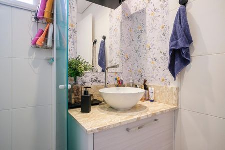 Apartamento à venda com 97m², 3 quartos e 2 vagasBanheiro da suíte