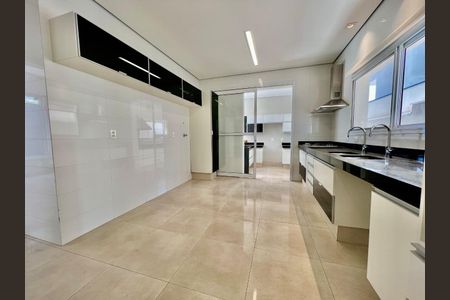 Casa de condomínio à venda com 300m², 3 quartos e 4 vagas Casa de condomínio à venda com 300m², 3 quartos e 4 vagasFoto 18
