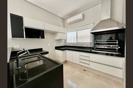 Casa de condomínio à venda com 300m², 3 quartos e 4 vagas Casa de condomínio à venda com 300m², 3 quartos e 4 vagasFoto 20