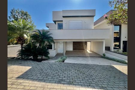 Casa de condomínio à venda com 300m², 3 quartos e 4 vagas Casa de condomínio à venda com 300m², 3 quartos e 4 vagasFoto 04