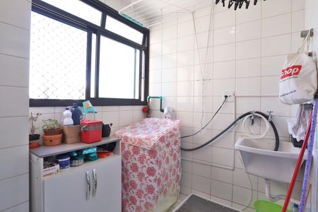 Apartamento à venda com 87m², 3 quartos e 2 vagas Apartamento à venda com 87m², 3 quartos e 2 vagasÁrea de Serviço