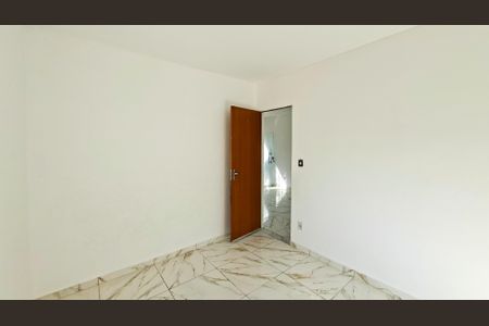 Apartamento à venda com 90m², 4 quartos e 1 vagaQuarto 2
