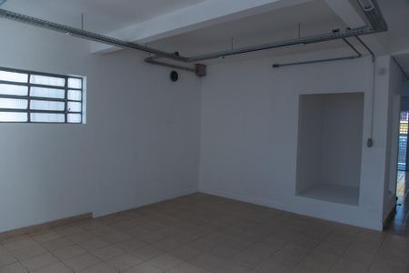 Casa à venda com 160m², 3 quartos e 2 vagas Casa à venda com 160m², 3 quartos e 2 vagasSala