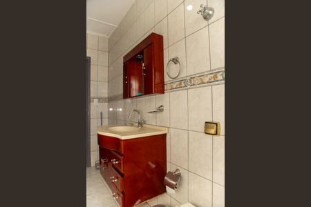 Casa à venda com 160m², 3 quartos e 2 vagas Casa à venda com 160m², 3 quartos e 2 vagasBanheiro