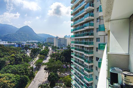 Apartamento à venda com 68m², 1 quarto e 3 vagas Apartamento à venda com 68m², 1 quarto e 3 vagasVaranda Vista