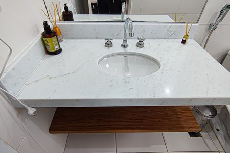 Apartamento à venda com 68m², 1 quarto e 3 vagas Apartamento à venda com 68m², 1 quarto e 3 vagasBanheiro