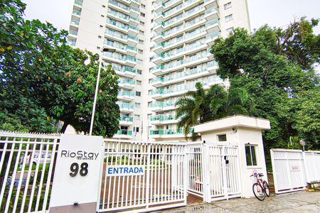 Apartamento à venda com 68m², 1 quarto e 3 vagas Apartamento à venda com 68m², 1 quarto e 3 vagasFachada