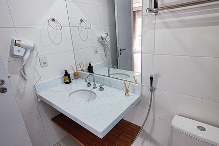Apartamento à venda com 68m², 1 quarto e 3 vagas Apartamento à venda com 68m², 1 quarto e 3 vagasBanheiro