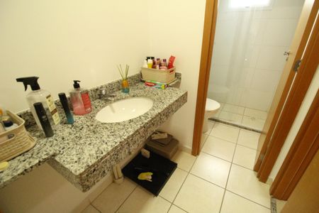 Apartamento à venda com 82m², 3 quartos e 1 vagaBanheiro das suíte