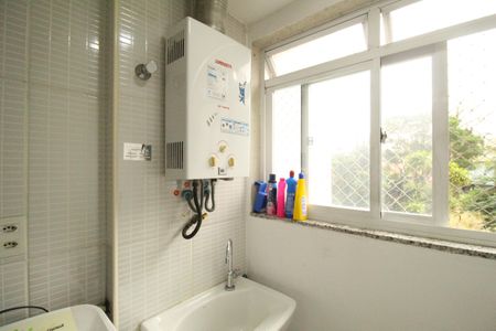 Apartamento à venda com 82m², 3 quartos e 1 vagaÁrea de serviço