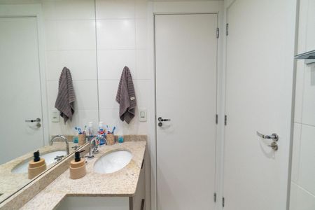 Apartamento à venda com 79m², 2 quartos e 1 vaga Apartamento à venda com 79m², 2 quartos e 1 vagaBanheiro Social