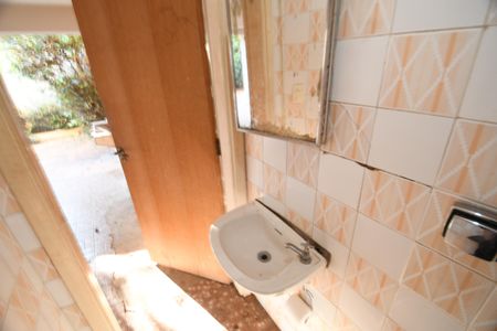 Casa à venda com 330m², 3 quartos e 6 vagasLavabo