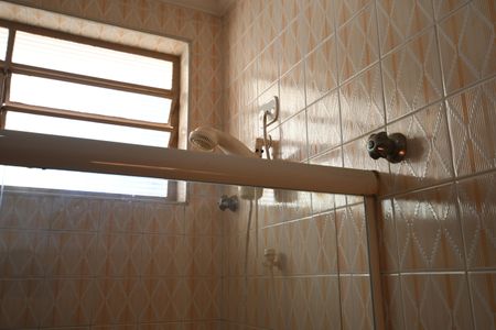 Casa à venda com 330m², 3 quartos e 6 vagasBanheiro 1