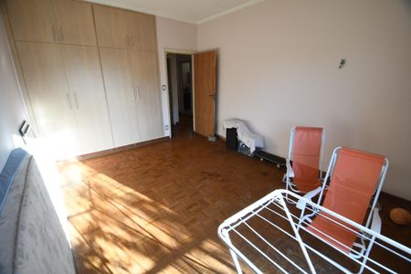 Casa à venda com 330m², 3 quartos e 6 vagasQuarto 2