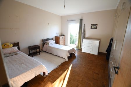 Casa à venda com 330m², 3 quartos e 6 vagasSuíte