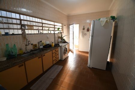 Casa à venda com 330m², 3 quartos e 6 vagasCozinha