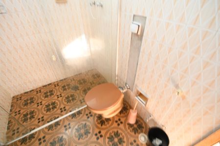 Casa à venda com 330m², 3 quartos e 6 vagasBanheiro 1