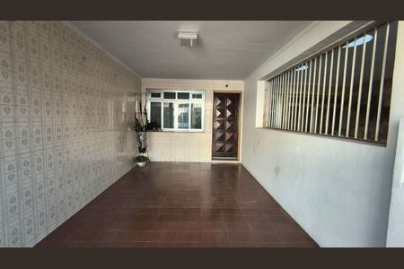 Casa à venda com 102m², 3 quartos e 1 vaga