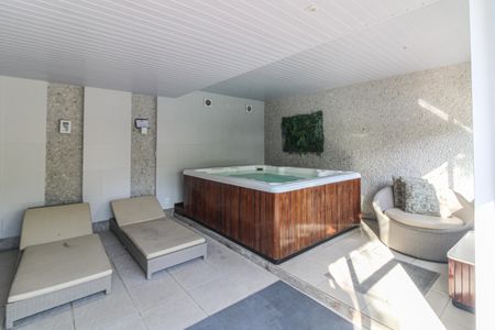 Apartamento à venda com 100m², 2 quartos e 2 vagas Apartamento à venda com 100m², 2 quartos e 2 vagasÁrea comum