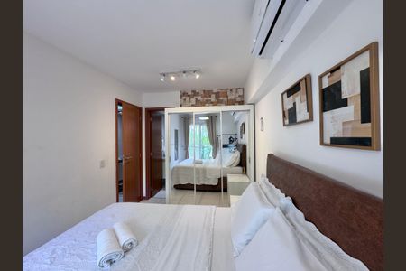 Apartamento à venda com 100m², 2 quartos e 2 vagas Apartamento à venda com 100m², 2 quartos e 2 vagasSuíte