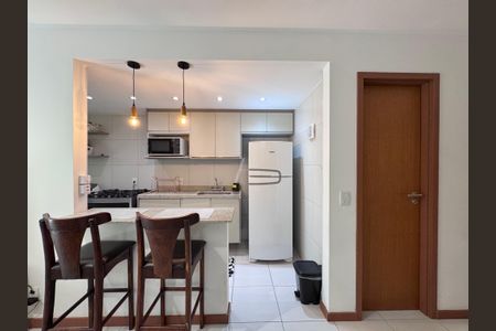 Apartamento à venda com 100m², 2 quartos e 2 vagas Apartamento à venda com 100m², 2 quartos e 2 vagasCozinha