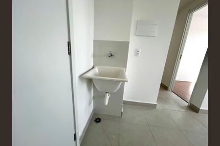 Apartamento para alugar com 32m², 2 quartos e sem vaga Apartamento para alugar com 32m², 2 quartos e sem vagaCozinha e Área de Serviço
