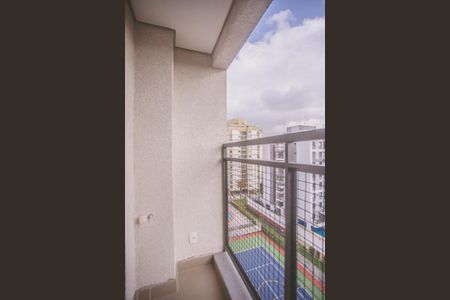Apartamento à venda com 29m², 1 quarto e sem vaga Apartamento à venda com 29m², 1 quarto e sem vagaVaranda