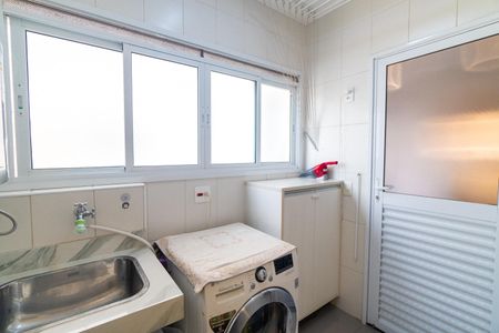 Apartamento à venda com 127m², 3 quartos e 2 vagas Apartamento à venda com 127m², 3 quartos e 2 vagasÁrea de Serviço