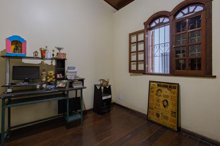 Casa à venda com 489m², 5 quartos e 2 vagasQuarto 3