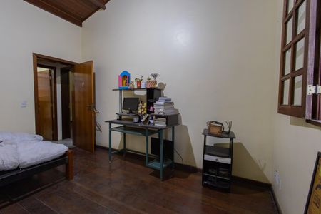 Casa à venda com 489m², 5 quartos e 2 vagasQuarto 3