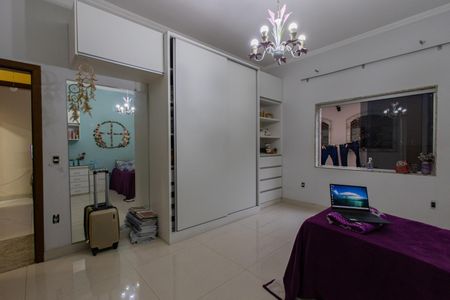 Casa à venda com 489m², 5 quartos e 2 vagasQuarto 2