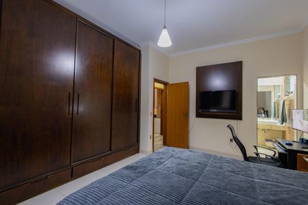 Casa à venda com 489m², 5 quartos e 2 vagasSuíte 